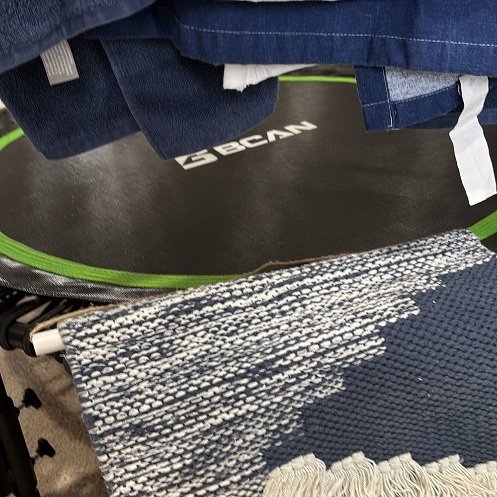 Shower curtain and bath towels - Picture 7 of 7